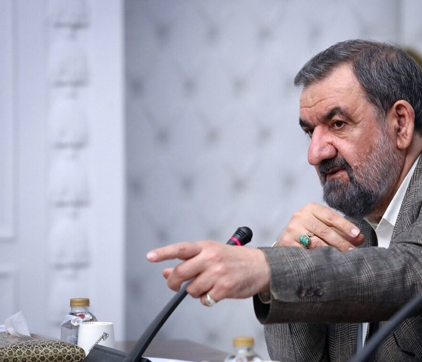 محسن رضایی :امارات و بحرین و کویت خودشان را بروز کنند