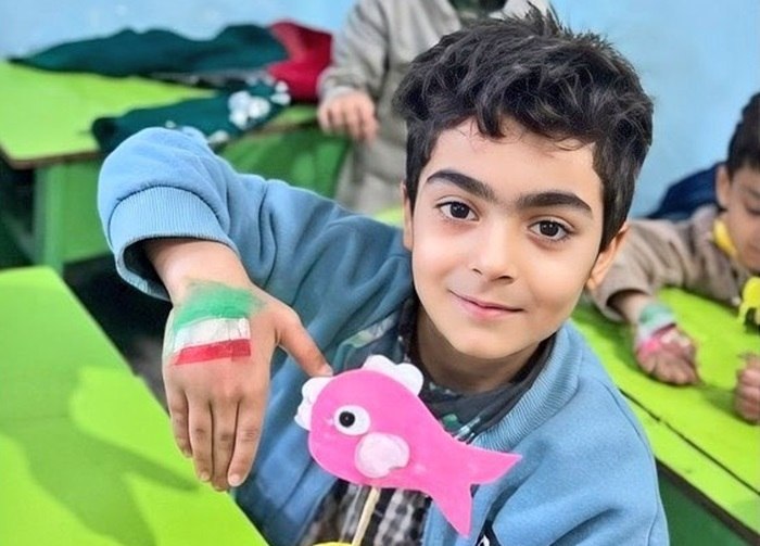 پدر ومادر ماکان  ، کماکان چشم به انتظار !