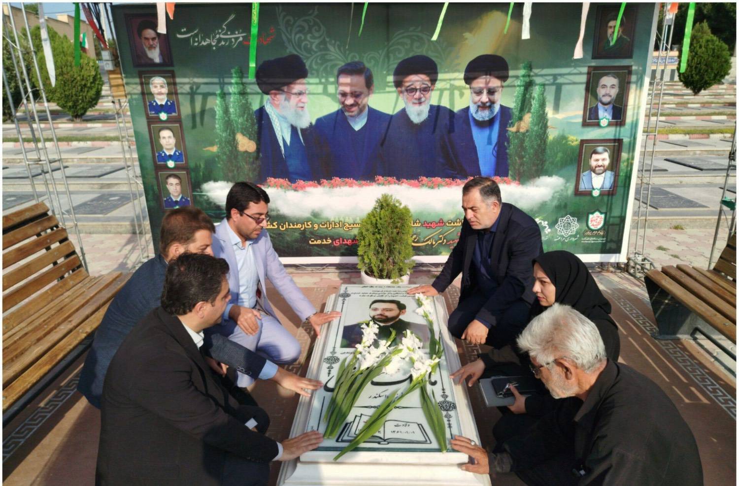 ارسالی شما: ادای احترام فرهنگیان «مراغه» به شهدای خدمت و فرهنگی